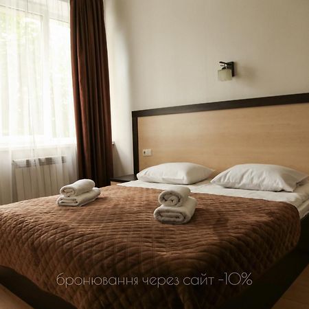 Hotel Koral แชร์นิฟซี ภายนอก รูปภาพ