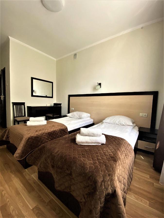 Hotel Koral แชร์นิฟซี ภายนอก รูปภาพ