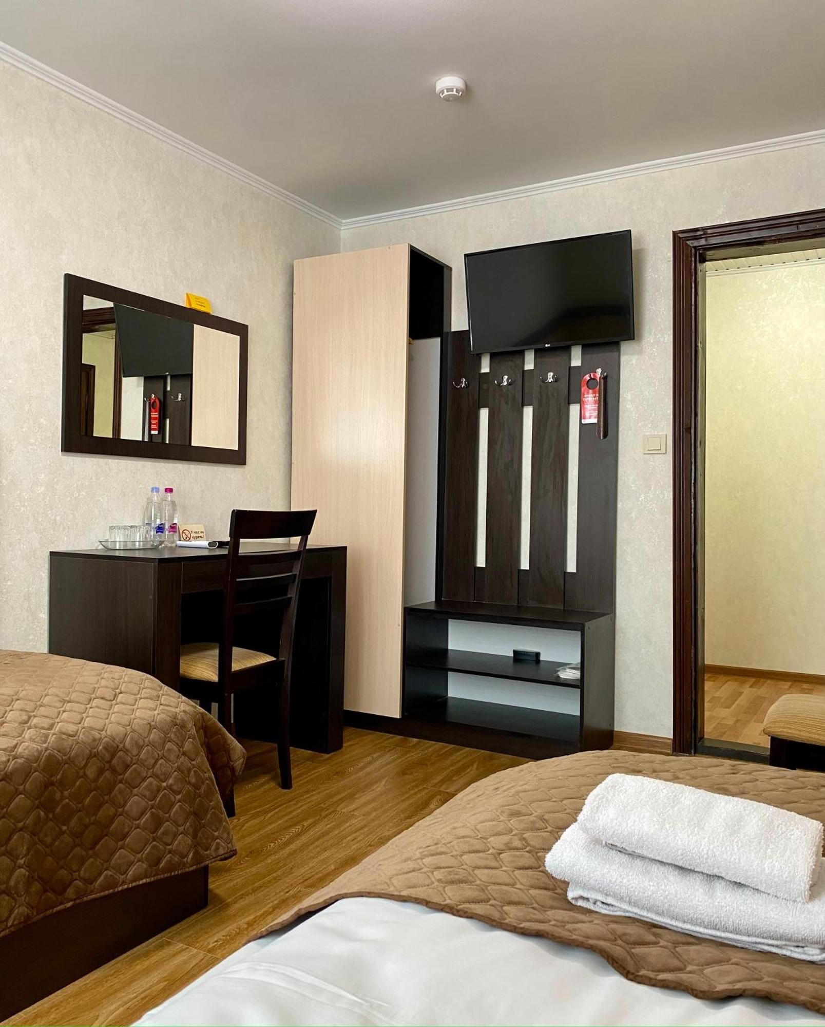 Hotel Koral แชร์นิฟซี ภายนอก รูปภาพ