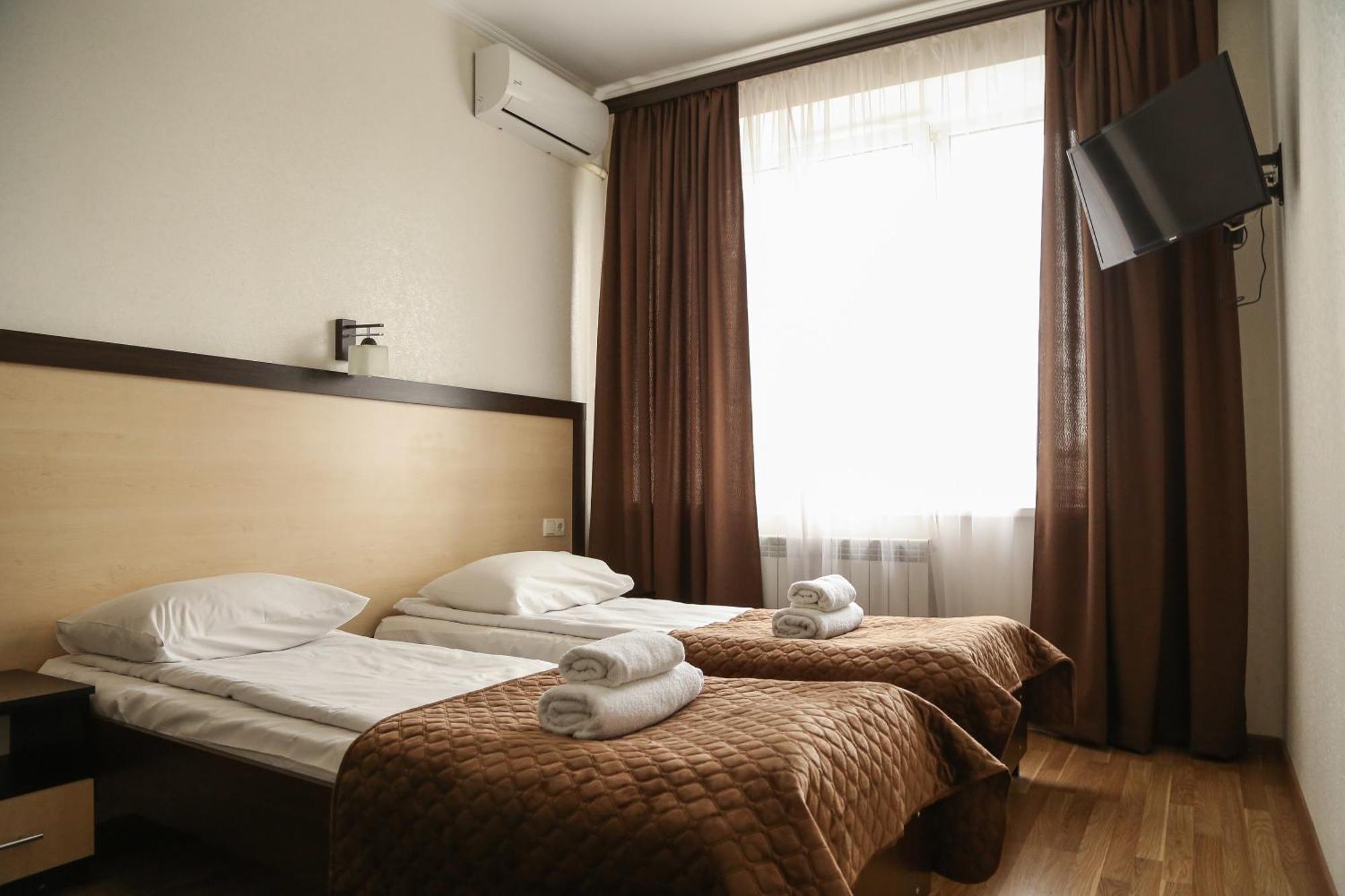 Hotel Koral แชร์นิฟซี ภายนอก รูปภาพ