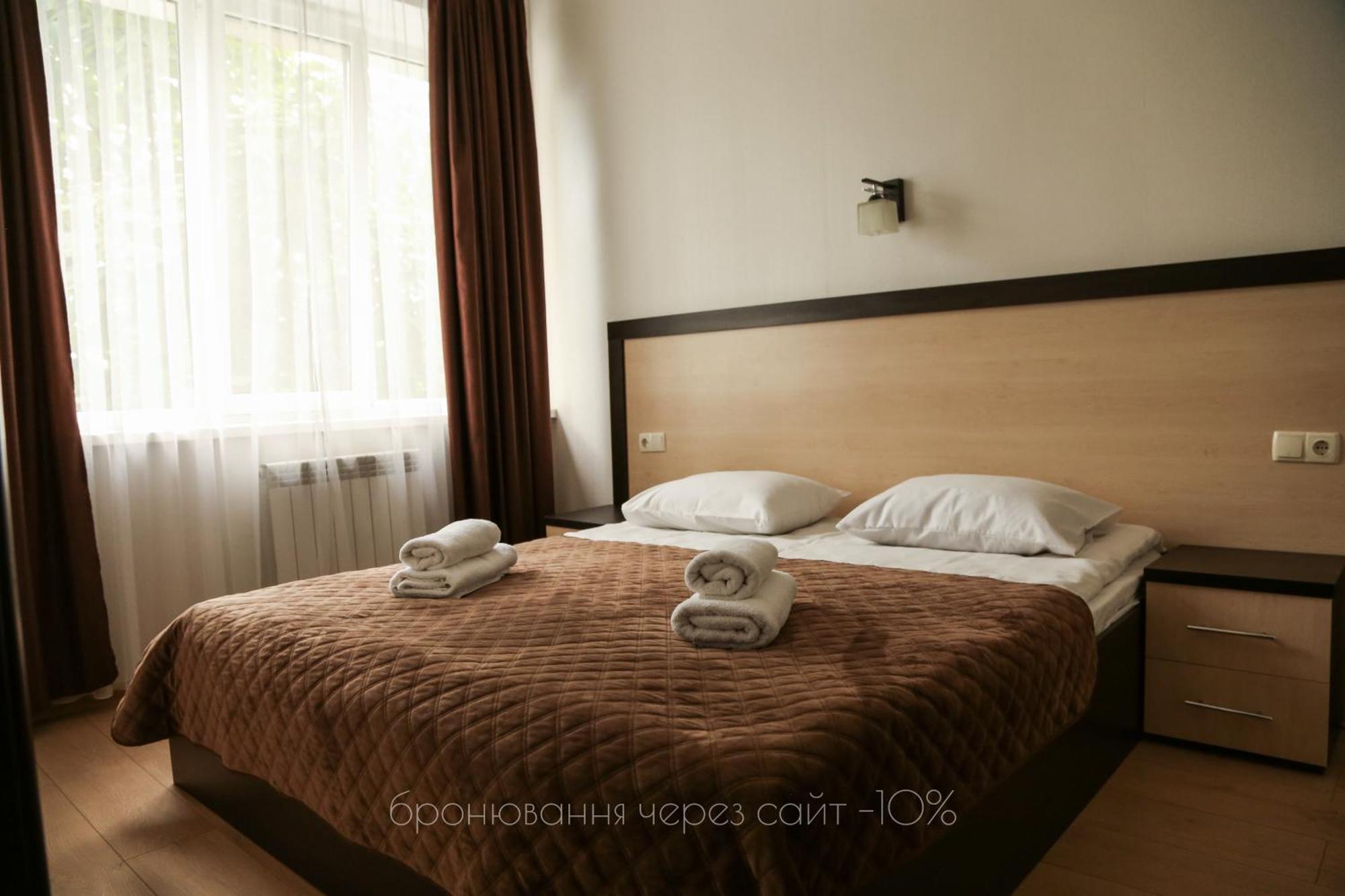 Hotel Koral แชร์นิฟซี ภายนอก รูปภาพ